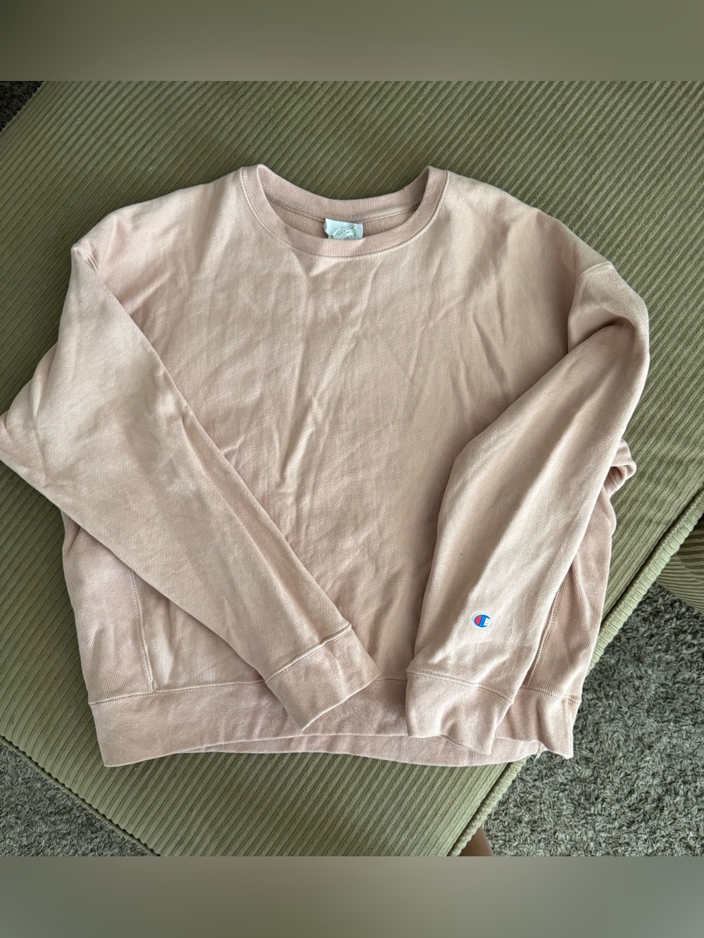 Champion women’s Crewneck Sweatshirt - Light Pink